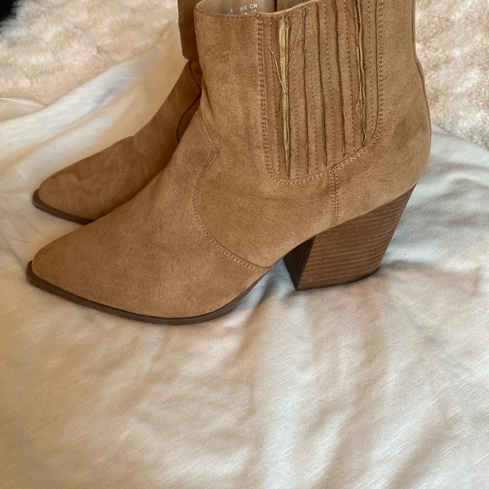 Women's Tan Suede Ankle Boots
